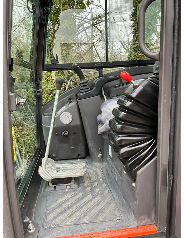 Miniexcavadora Volvo ECR25D: foto 23