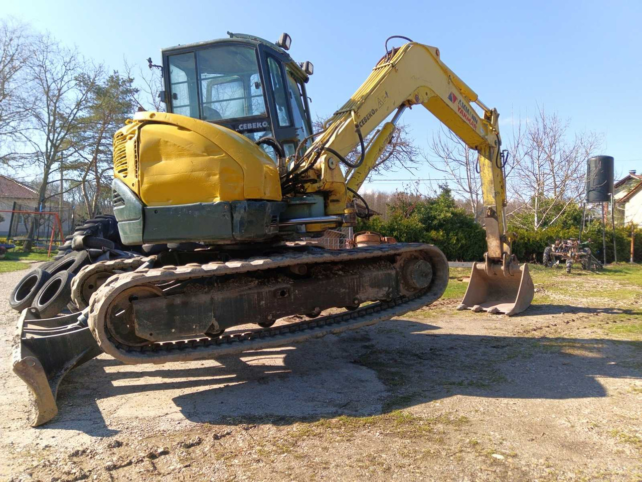 Yanmar V1075-A - Miniexcavadora: foto 2 Yanmar V1075-A - Miniexcavadora: foto 2