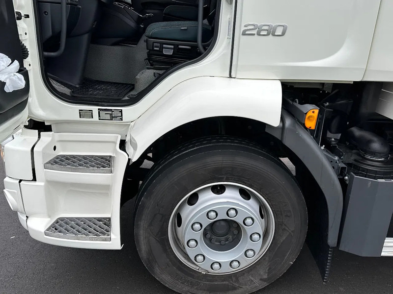 Volvo FL FL280.18. EURO6. 2023. 56322km. 9800 kg Laadvermogen. 2 tons klep. - Camión caja cerrada: foto 5 Volvo FL FL280.18. EURO6. 2023. 56322km. 9800 kg Laadvermogen. 2 tons klep. - Camión caja cerrada: foto 5