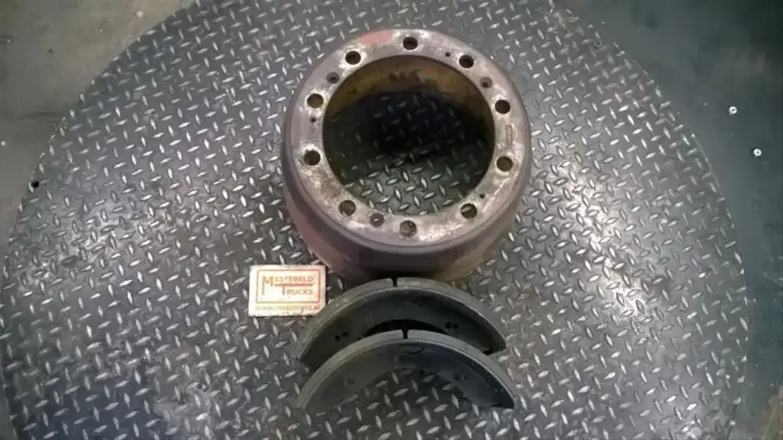 Ginaf Remtrommel met voering - Eje delantero para Camión: foto 1 Ginaf Remtrommel met voering - Eje delantero para Camión: foto 1