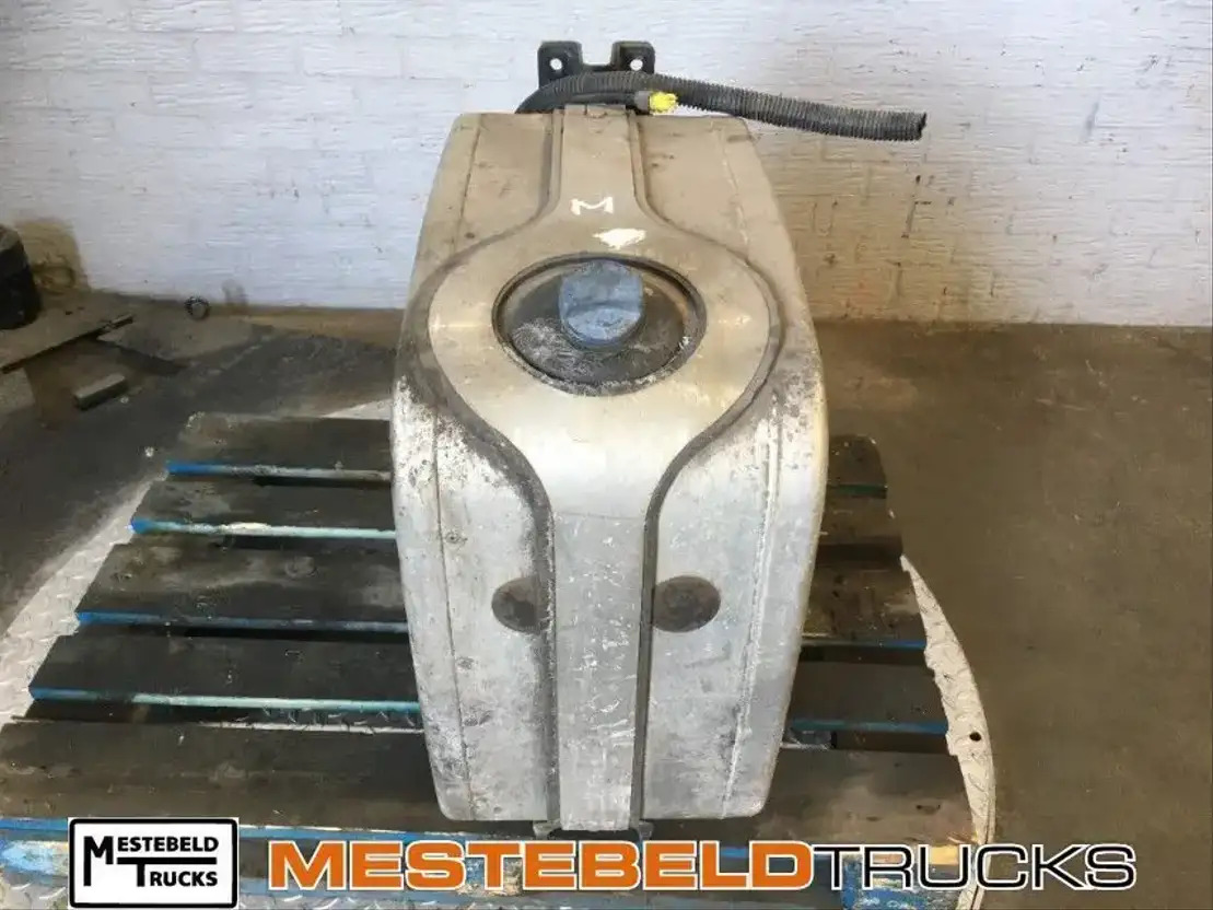 MAN A dblue tank 75 Liter - Sistema de escape para Camión: foto 1 MAN A dblue tank 75 Liter - Sistema de escape para Camión: foto 1