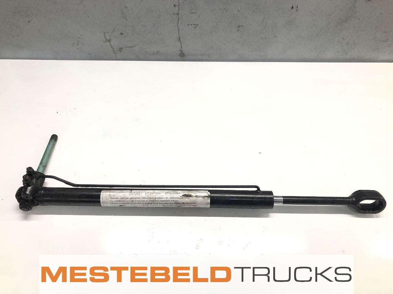 MAN Cabinekantelcilinder - Bastidor/ Chasis para Camión: foto 1 MAN Cabinekantelcilinder - Bastidor/ Chasis para Camión: foto 1