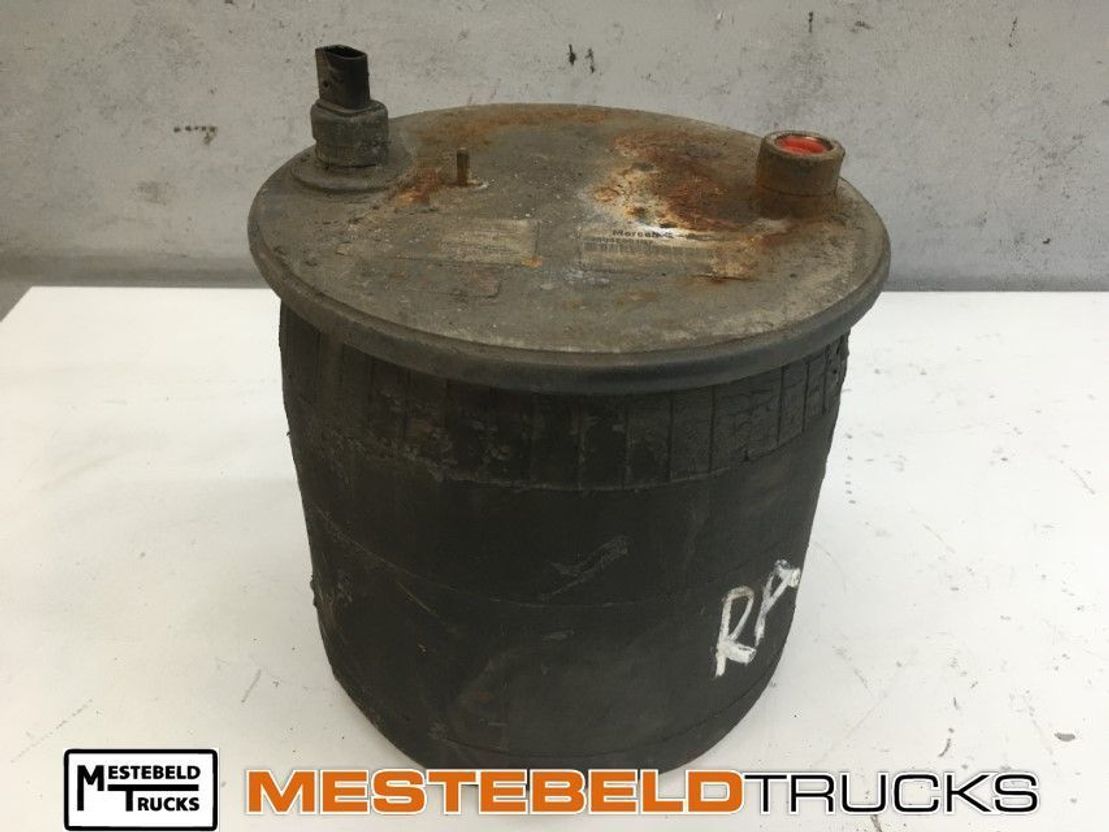 Mercedes-Benz Luchtbalg met sensor achteras - Suspensión neumática para Camión: foto 1 Mercedes-Benz Luchtbalg met sensor achteras - Suspensión neumática para Camión: foto 1