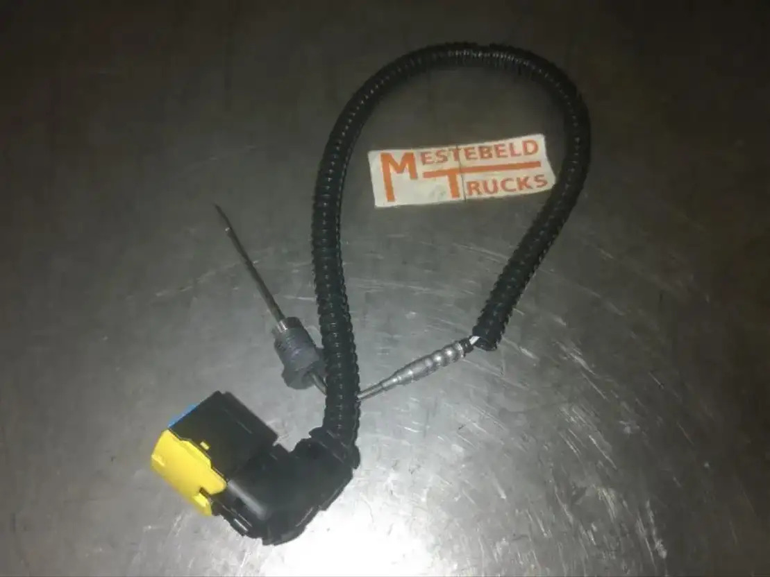 Mercedes-Benz Temperatuursensor katalysator - Sistema eléctrico para Camión: foto 1 Mercedes-Benz Temperatuursensor katalysator - Sistema eléctrico para Camión: foto 1