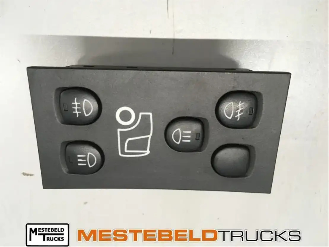 Scania S chakelaar verlichting - Sistema eléctrico para Camión: foto 1 Scania S chakelaar verlichting - Sistema eléctrico para Camión: foto 1