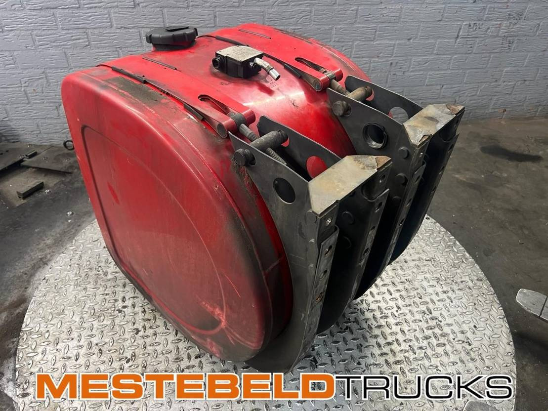 Volvo Brandstoftank 240 liter - Sistema de combustible para Camión: foto 4 Volvo Brandstoftank 240 liter - Sistema de combustible para Camión: foto 4