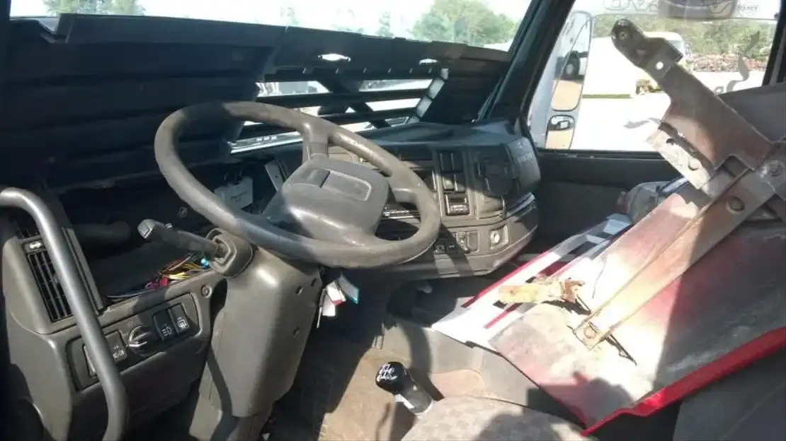 Volvo Cabine - Cabina e interior para Camión: foto 3 Volvo Cabine - Cabina e interior para Camión: foto 3