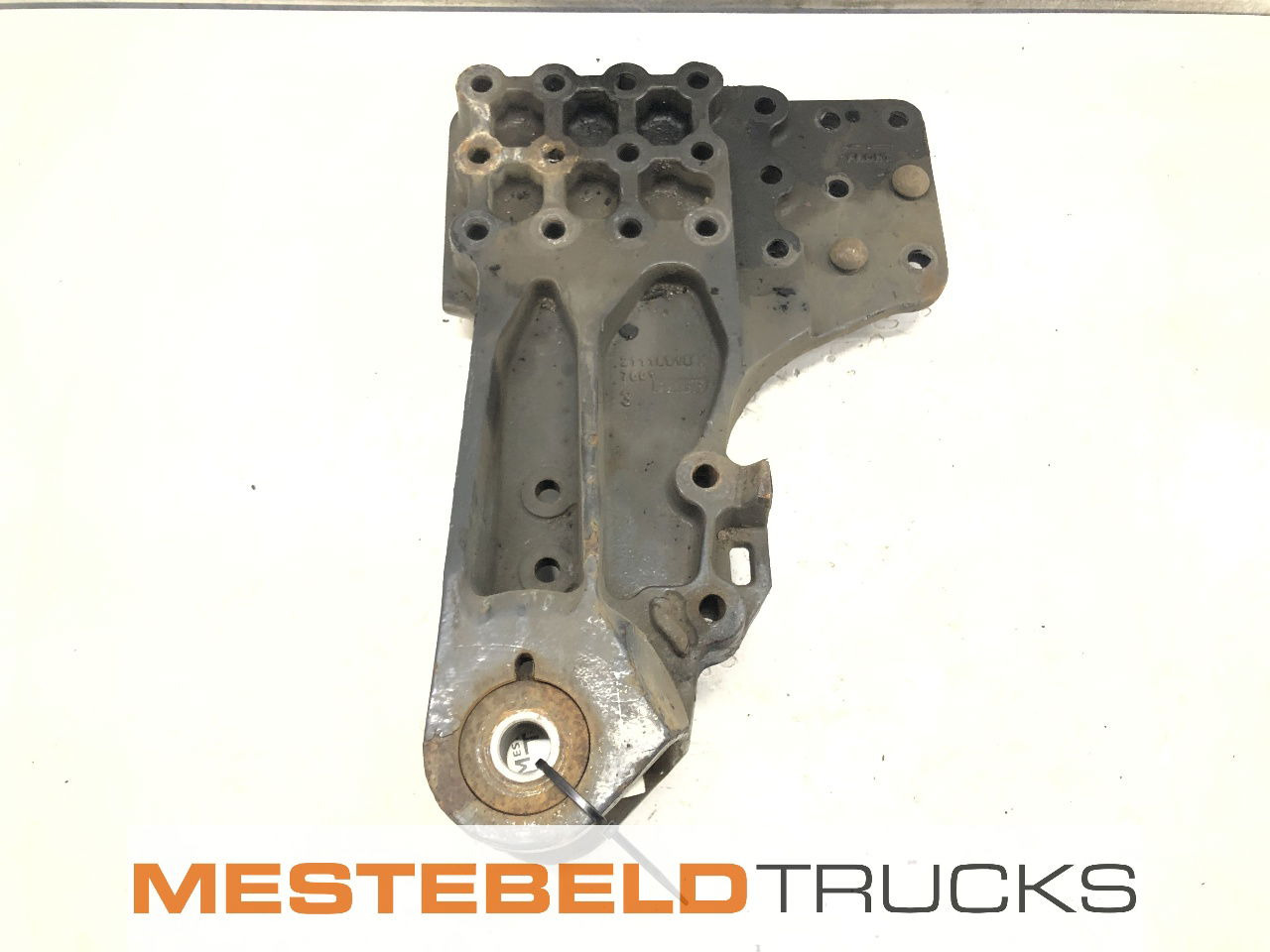 Volvo Veersteun links - Bastidor/ Chasis para Camión: foto 1 Volvo Veersteun links - Bastidor/ Chasis para Camión: foto 1