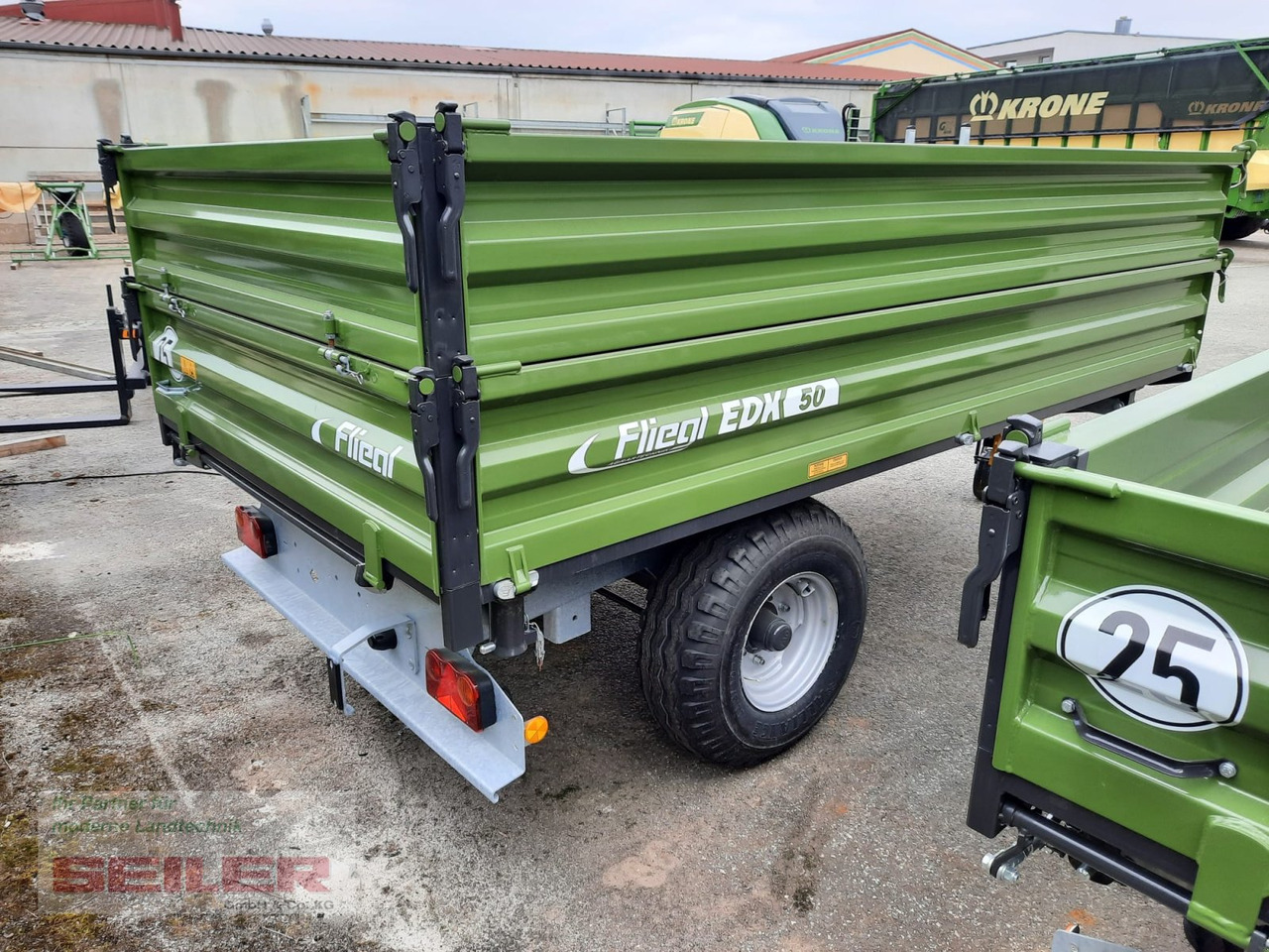 Fliegl EDK 50 FOX + Aufbau 400 mm - Remolque agrícola: foto 3 Fliegl EDK 50 FOX + Aufbau 400 mm - Remolque agrícola: foto 3