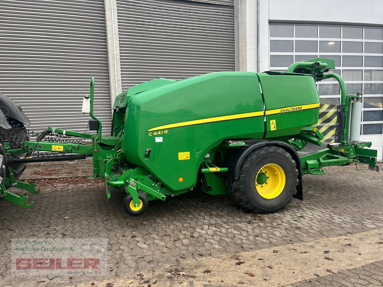 John Deere C441 R - Rotoempacadora: foto 1 John Deere C441 R - Rotoempacadora: foto 1