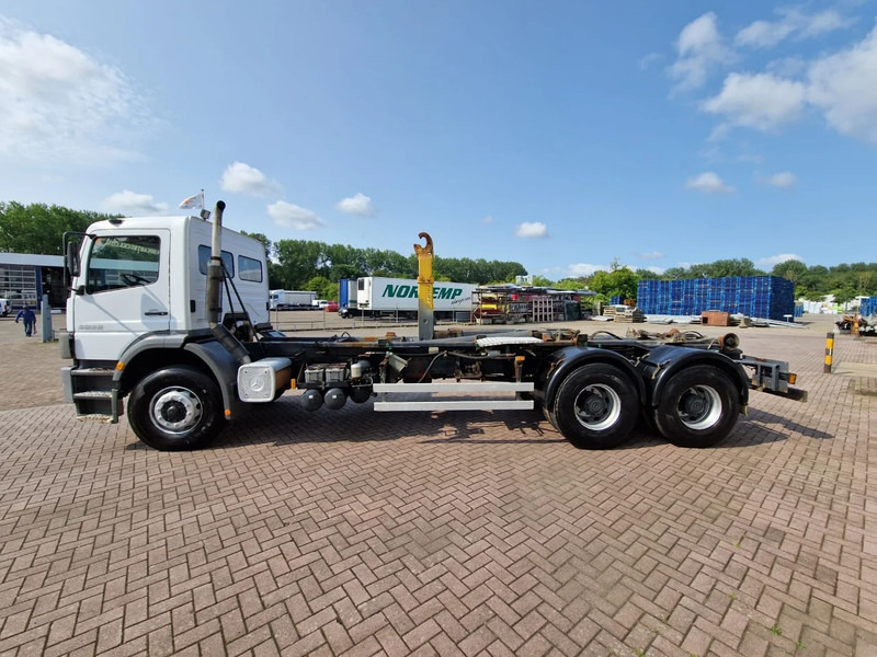 Mercedes-Benz Atego 2628 6x4, Manual gear, full steel suspension - Camión chasis: foto 5 Mercedes-Benz Atego 2628 6x4, Manual gear, full steel suspension - Camión chasis: foto 5
