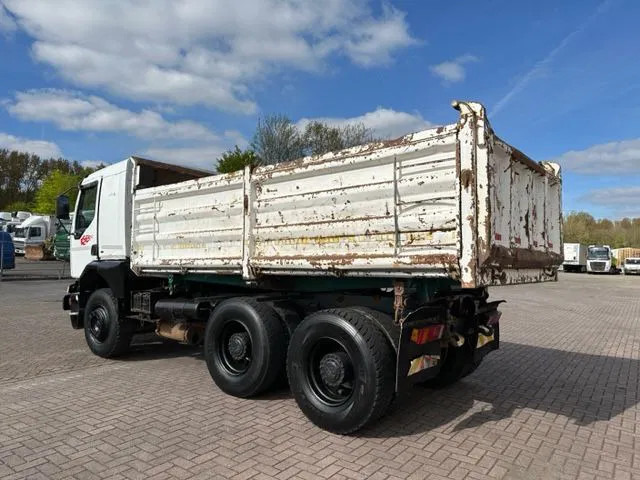 Renault Premium 400 6x4 ! ONLY FOR PARTS ! - Camión volquete: foto 3 Renault Premium 400 6x4 ! ONLY FOR PARTS ! - Camión volquete: foto 3