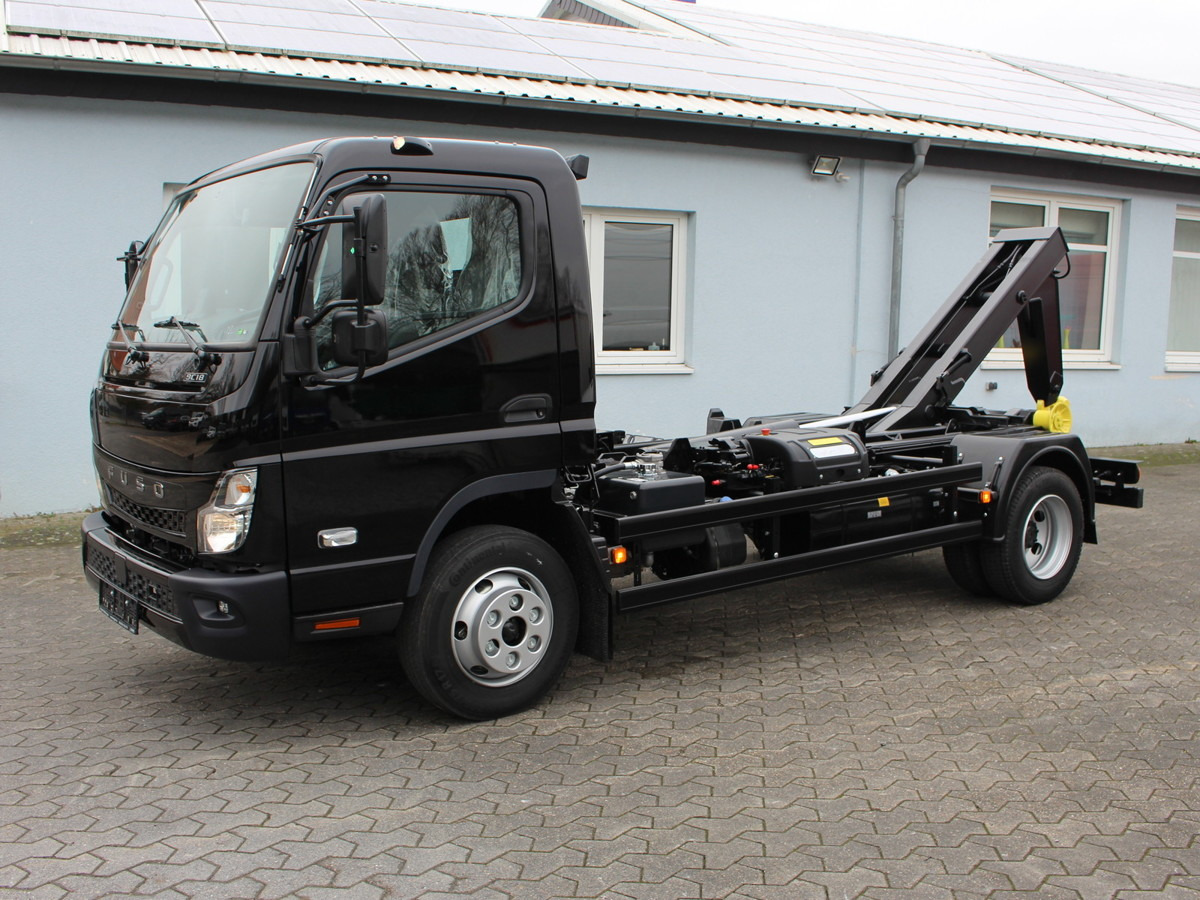 FUSO Canter FUSO 9C18 Duonic City Abrollkipper Black - Camión multibasculante, Camión grúa: foto 3 FUSO Canter FUSO 9C18 Duonic City Abrollkipper Black - Camión multibasculante, Camión grúa: foto 3