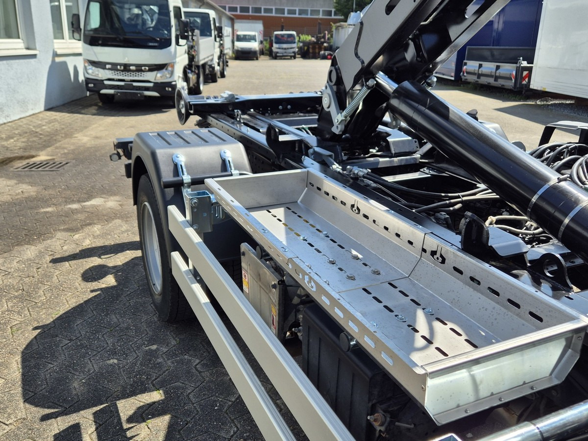 FUSO Fuso Canter 7C18 City Abrollkipper AHK Hooklift - Camión multibasculante: foto 5 FUSO Fuso Canter 7C18 City Abrollkipper AHK Hooklift - Camión multibasculante: foto 5