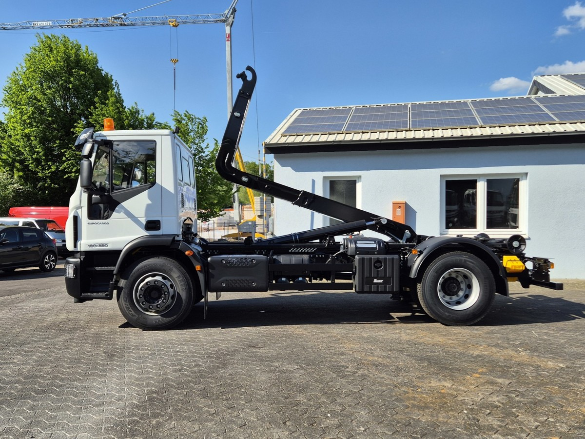 IVECO Euro Cargo 180E32 4x2 Abrollkipper Knick / Tele - Camión multibasculante: foto 3 IVECO Euro Cargo 180E32 4x2 Abrollkipper Knick / Tele - Camión multibasculante: foto 3