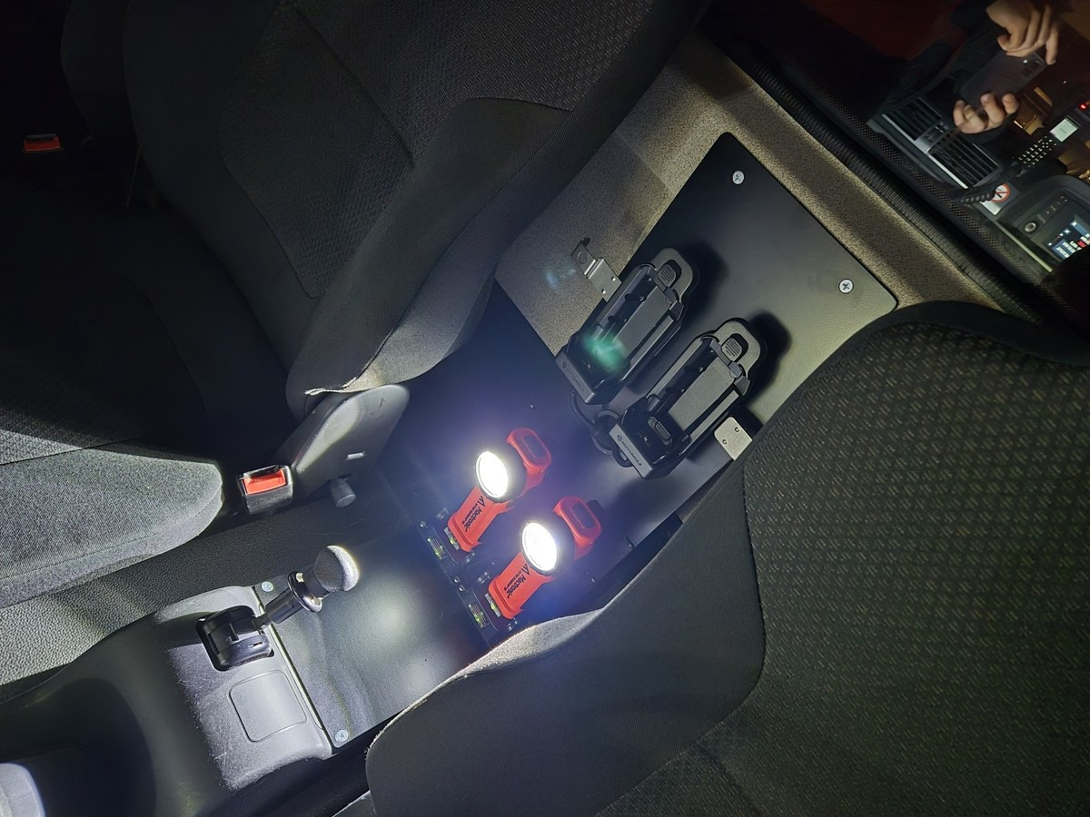 MAN TGL 8.190 Feuerwehrfahrzeug City Abrollkipper - Camión multibasculante: foto 2 MAN TGL 8.190 Feuerwehrfahrzeug City Abrollkipper - Camión multibasculante: foto 2