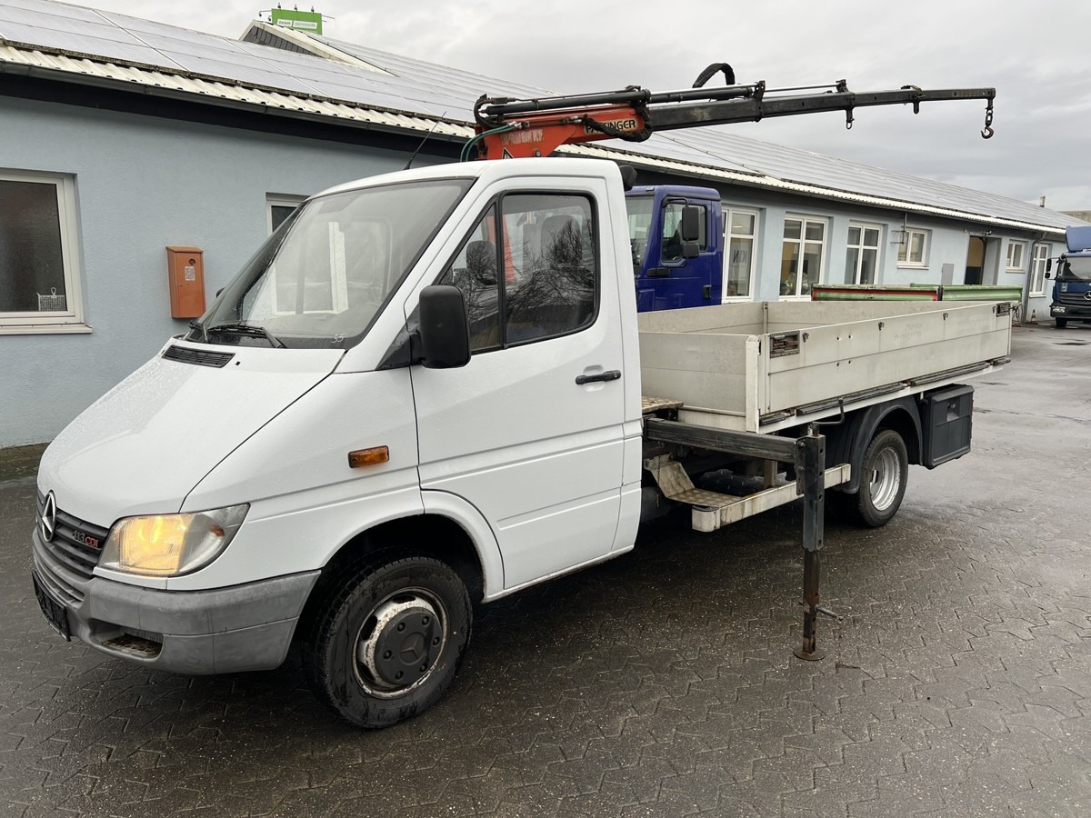MERCEDES-BENZ Sprinter 413 313 Pritsche Kran Palfinger PC2300 - Furgoneta caja abierta: foto 1 MERCEDES-BENZ Sprinter 413 313 Pritsche Kran Palfinger PC2300 - Furgoneta caja abierta: foto 1