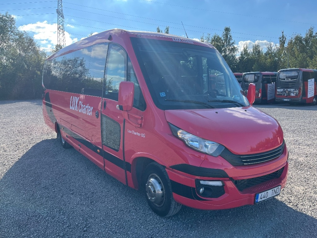 Iveco FERQUI SUNRISE  - Minibús, Furgoneta de pasajeros: foto 1 Iveco FERQUI SUNRISE  - Minibús, Furgoneta de pasajeros: foto 1