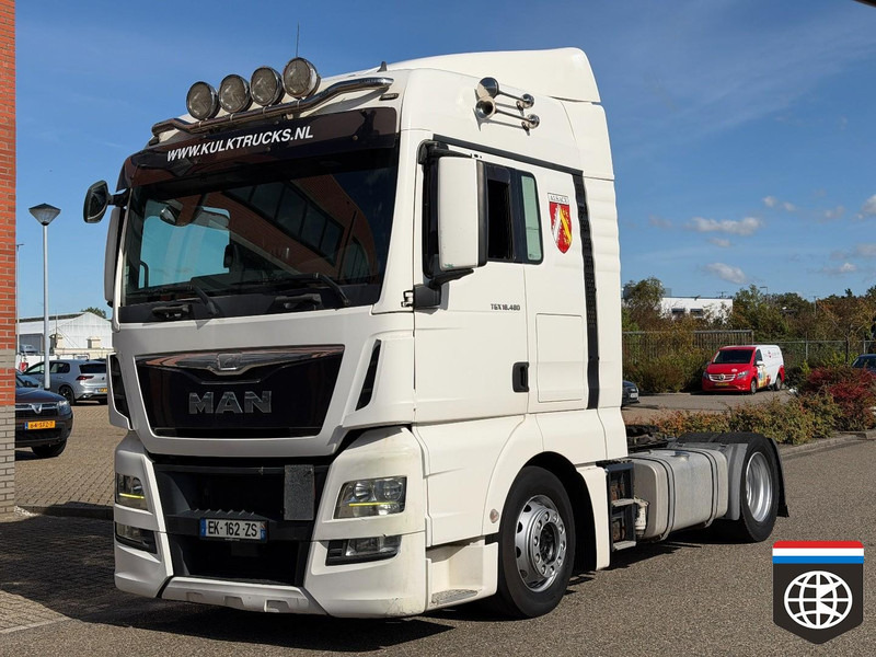 MAN TGX 18 480 RETARDER / CLEAN TRUCK / 2x TANK / NIGHT AC - Cabeza tractora: foto 2 MAN TGX 18 480 RETARDER / CLEAN TRUCK / 2x TANK / NIGHT AC - Cabeza tractora: foto 2
