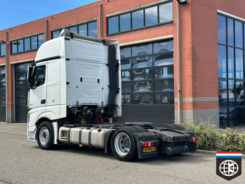 Mercedes-Benz ACTROS 1842 LLS - GIGA SPACE - NIGHT A/C - 2 X TANK - Cabeza tractora: foto 3 Mercedes-Benz ACTROS 1842 LLS - GIGA SPACE - NIGHT A/C - 2 X TANK - Cabeza tractora: foto 3