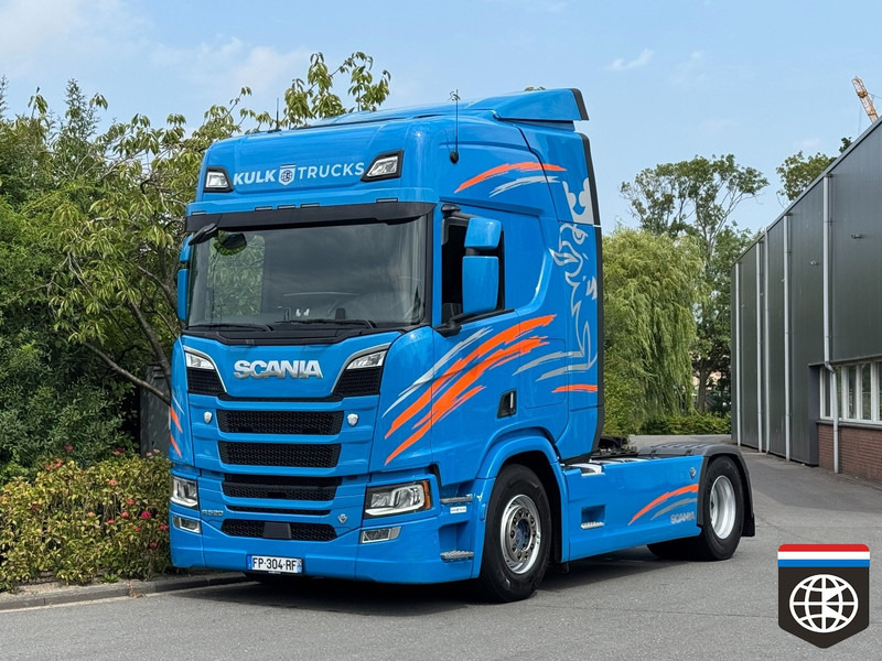Scania R 520 EURO 6 D - PTO - 2x TANK - SKIRTS - Cabeza tractora: foto 1 Scania R 520 EURO 6 D - PTO - 2x TANK - SKIRTS - Cabeza tractora: foto 1