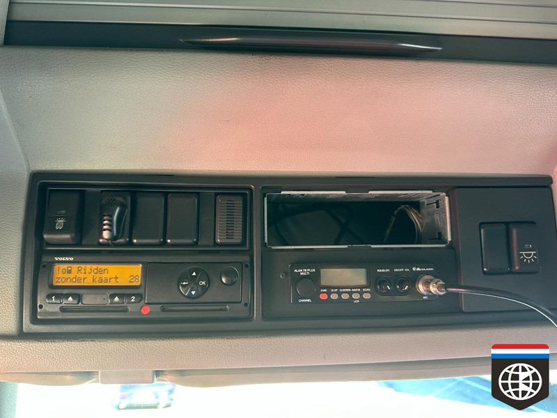 Cabeza tractora Volvo FM 370 EEV 4X2 NIGHT A/C - AUTOMATIC - EURO 5: foto 17