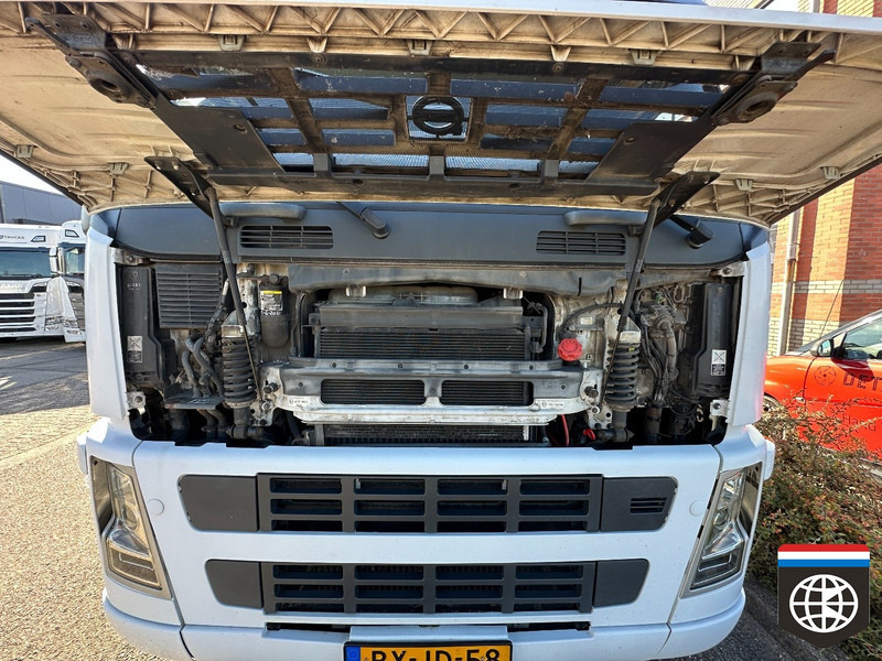 Cabeza tractora Volvo FM 370 EEV 4X2 NIGHT A/C - AUTOMATIC - EURO 5: foto 20