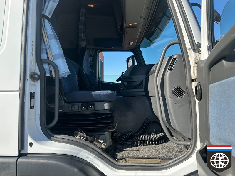 Cabeza tractora Volvo FM 370 EEV 4X2 NIGHT A/C - AUTOMATIC - EURO 5: foto 19