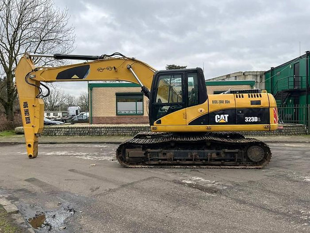 Caterpillar 323DL - 323 DL - 323D - Excavadora: foto 1 Caterpillar 323DL - 323 DL - 323D - Excavadora: foto 1