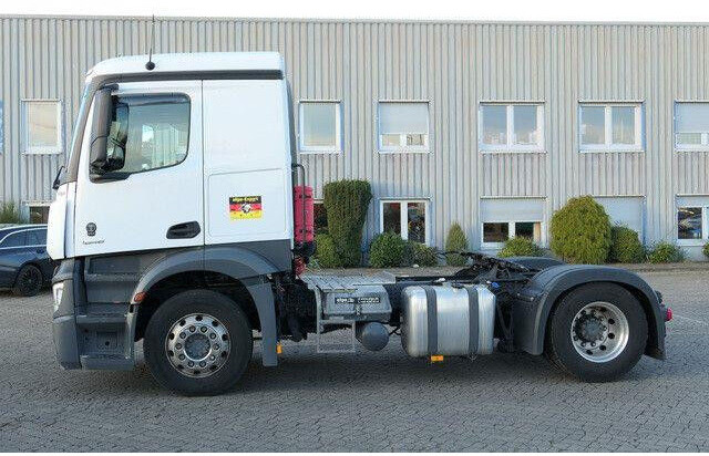 Mercedes-Benz 1846 Actros 4x2, Alu-Felgen, ADR, Liege, Klima - Cabeza tractora: foto 2 Mercedes-Benz 1846 Actros 4x2, Alu-Felgen, ADR, Liege, Klima - Cabeza tractora: foto 2