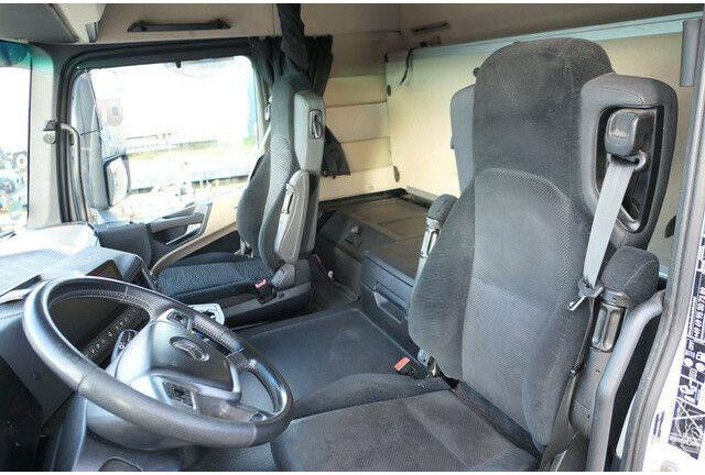 Cabeza tractora Mercedes-Benz 1846 Actros 4x2, Hydr., ADR, Leicht, Klima, Navi: foto 8 Cabeza tractora Mercedes-Benz 1846 Actros 4x2, Hydr., ADR, Leicht, Klima, Navi: foto 8