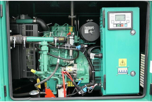 Cummins Stromgenerator, 15 kVA, sofort vefügbar - Generador industriale: foto 3 Cummins Stromgenerator, 15 kVA, sofort vefügbar - Generador industriale: foto 3