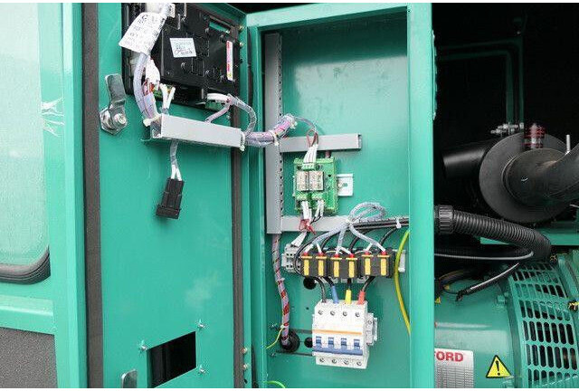Cummins Stromgenerator,30 kVA,Mehrfach auf Lager - Generador industriale: foto 5 Cummins Stromgenerator,30 kVA,Mehrfach auf Lager - Generador industriale: foto 5
