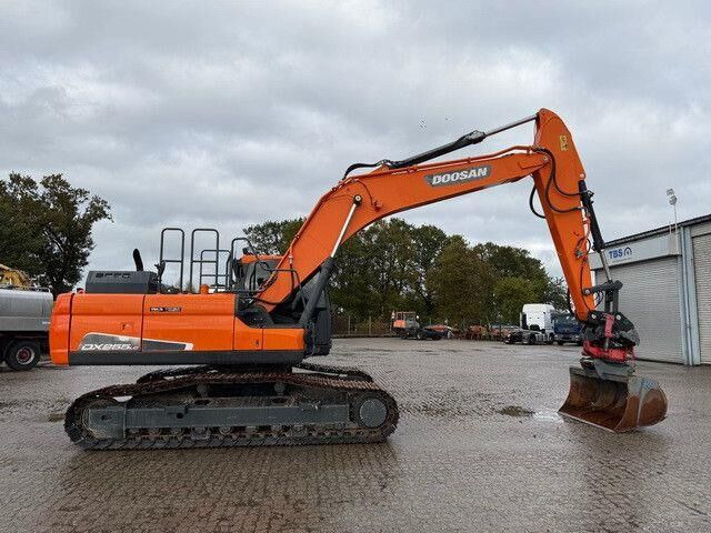 Doosan DX 255 LC-5, Rototilt,Div. Löffel,Greifer+Hammer - Excavadora de cadenas: foto 5 Doosan DX 255 LC-5, Rototilt,Div. Löffel,Greifer+Hammer - Excavadora de cadenas: foto 5