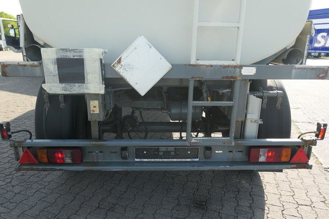 Kässbohrer TA 20 B, 3 Kammern, 21m³,Oben- u. Untenbefüllung - Remolque cisterna: foto 4 Kässbohrer TA 20 B, 3 Kammern, 21m³,Oben- u. Untenbefüllung - Remolque cisterna: foto 4