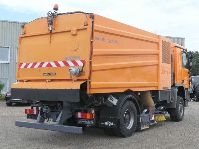 Mercedes-Benz 2032 A Actros 4x4, Bucher STKF 9500, Airport, AC - Barredora vial: foto 3 Mercedes-Benz 2032 A Actros 4x4, Bucher STKF 9500, Airport, AC - Barredora vial: foto 3