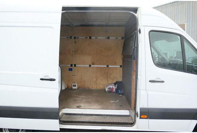 Mercedes-Benz 213 CDI Sprinter 4x2, Klima, 3. Sitz, Holzausbau - Furgoneta pequeña: foto 3 Mercedes-Benz 213 CDI Sprinter 4x2, Klima, 3. Sitz, Holzausbau - Furgoneta pequeña: foto 3
