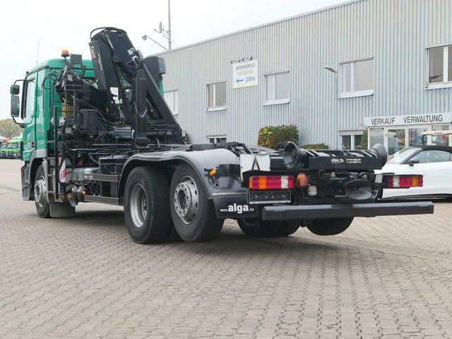 Mercedes-Benz 2536 L Actros 6x2, Kran Hiab 122 BS-2, Multilift - Camión multibasculante, Camión grúa: foto 5 Mercedes-Benz 2536 L Actros 6x2, Kran Hiab 122 BS-2, Multilift - Camión multibasculante, Camión grúa: foto 5