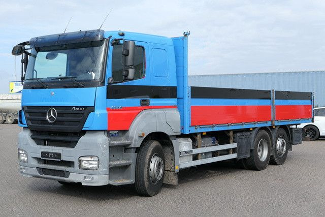 Mercedes-Benz 2536 L Axor 6x2, Gerüstbau, Liftachse, AHK,Klima - Camión caja abierta: foto 4 Mercedes-Benz 2536 L Axor 6x2, Gerüstbau, Liftachse, AHK,Klima - Camión caja abierta: foto 4