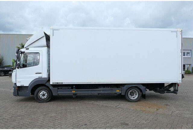 Mercedes-Benz 821 L Atego 4x2, 6.100mm lang, LBW, Klima, Luft - Camión caja cerrada: foto 5 Mercedes-Benz 821 L Atego 4x2, 6.100mm lang, LBW, Klima, Luft - Camión caja cerrada: foto 5
