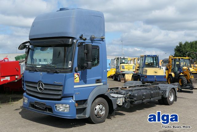 Mercedes-Benz 918 L Atego 4x2, Nebenantrieb, Standklima - Camión chasis: foto 1 Mercedes-Benz 918 L Atego 4x2, Nebenantrieb, Standklima - Camión chasis: foto 1