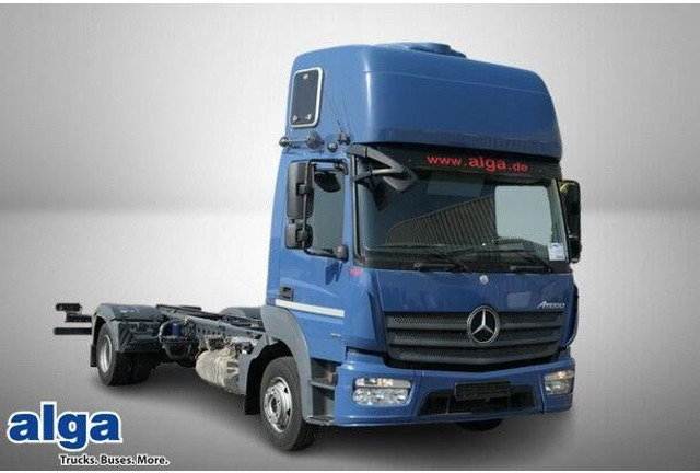 Mercedes-Benz 918 L Atego 4x2, Schlafliege, Klima,Nebenantrieb - Camión chasis: foto 1 Mercedes-Benz 918 L Atego 4x2, Schlafliege, Klima,Nebenantrieb - Camión chasis: foto 1
