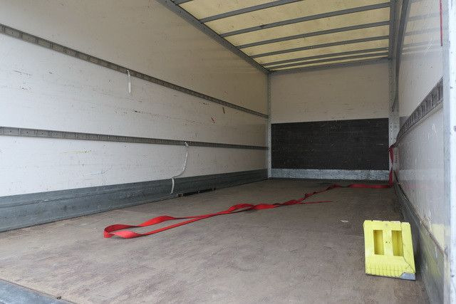 Renault Midlum 220 4x2, LBW, AHK, 6.100mm lang, Klima - Furgoneta caja cerrada: foto 4 Renault Midlum 220 4x2, LBW, AHK, 6.100mm lang, Klima - Furgoneta caja cerrada: foto 4