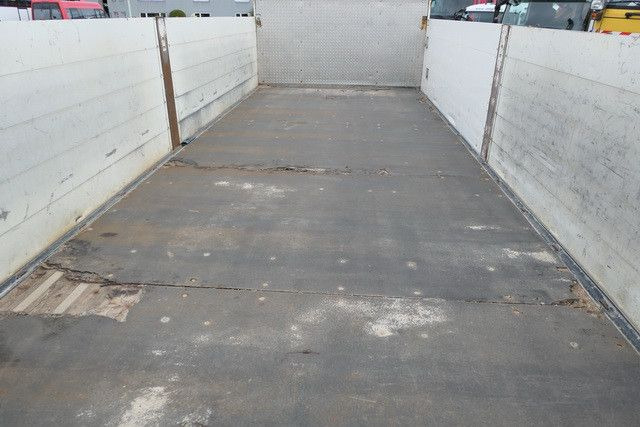 Schwarzmüller T-SERIE, Baustoffe, BPW, Alu-Felgen,7.100mm lang - Remolque plataforma/ Caja abierta: foto 5 Schwarzmüller T-SERIE, Baustoffe, BPW, Alu-Felgen,7.100mm lang - Remolque plataforma/ Caja abierta: foto 5