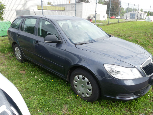 Break Skoda Octavia Combi (2011-97.803 km) - Coche: foto 4 Break Skoda Octavia Combi (2011-97.803 km) - Coche: foto 4