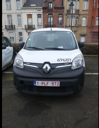 REF:69689 - Voiture pickup électrique Renault FW (accidenté) - Pick-up: foto 2 REF:69689 - Voiture pickup électrique Renault FW (accidenté) - Pick-up: foto 2
