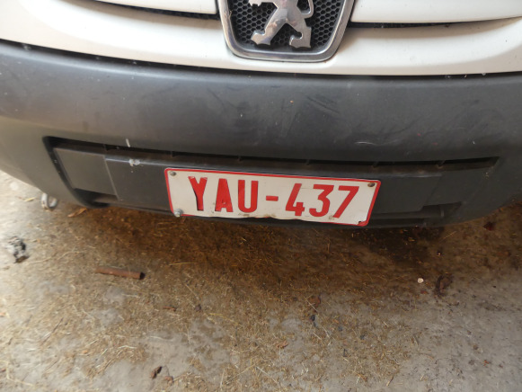 REF:Immatriculé sous : YAU-437 - Voiture Peugeot Partner - Furgoneta pequeña: foto 3 REF:Immatriculé sous : YAU-437 - Voiture Peugeot Partner - Furgoneta pequeña: foto 3