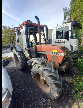 Tracteur Case International 4240XLA - Tractor: foto 2 Tracteur Case International 4240XLA - Tractor: foto 2