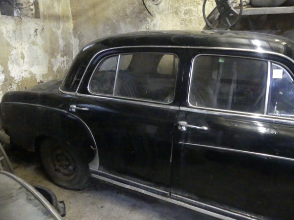 Voiture ancêtre Mercedes-Benz 220S Poton - Coche: foto 5 Voiture ancêtre Mercedes-Benz 220S Poton - Coche: foto 5