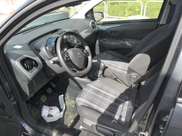 Voiture (saisie sur voirie) (1.735km) Peugeot 108 Style 5 portes(Vin:VF3PSCFBDJR245289) - Coche: foto 5 Voiture (saisie sur voirie) (1.735km) Peugeot 108 Style 5 portes(Vin:VF3PSCFBDJR245289) - Coche: foto 5